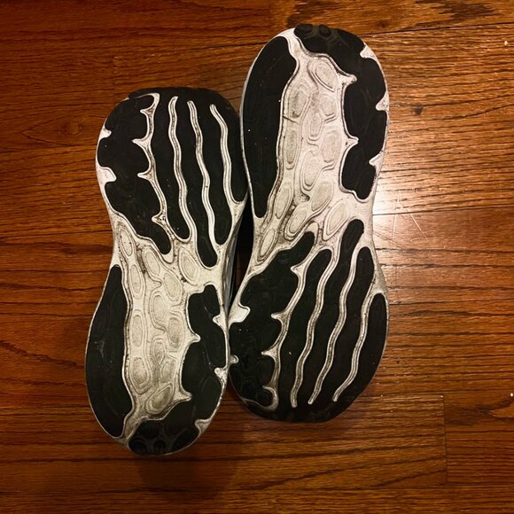 New Balance Fresh Foam 680 V8 - Picture 4 of 5